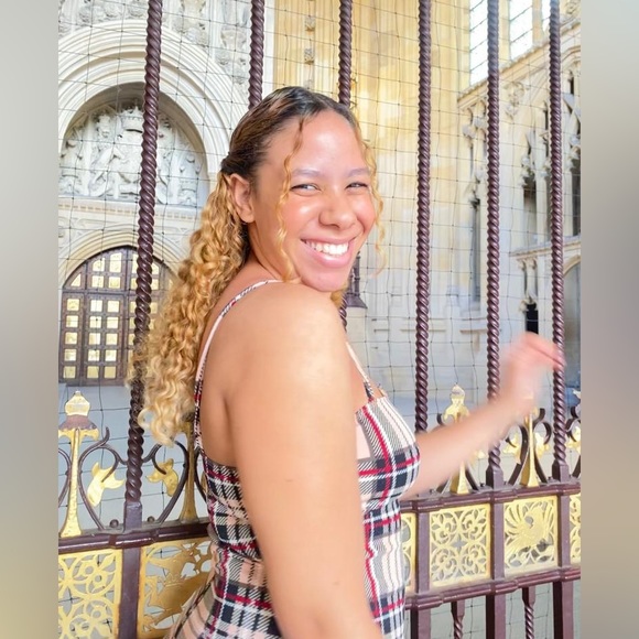 Get this off my hands !! - Picture 1 of 5